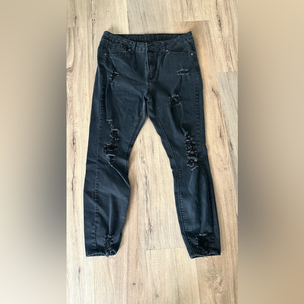 Black Distressed Jeans